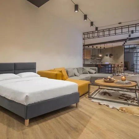Apartmán 160 M Luxury Retreat Jacuzzi, Sauna & Free Parking *