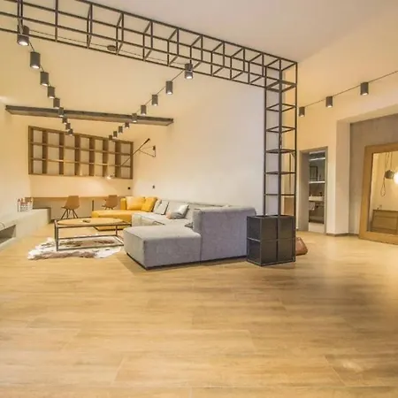 Apartmán 160 M Luxury Retreat Jacuzzi, Sauna & Free Parking